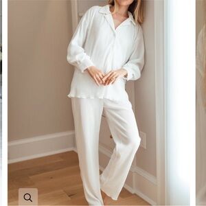 Waverles Pleated Bridal Set Dove Size M